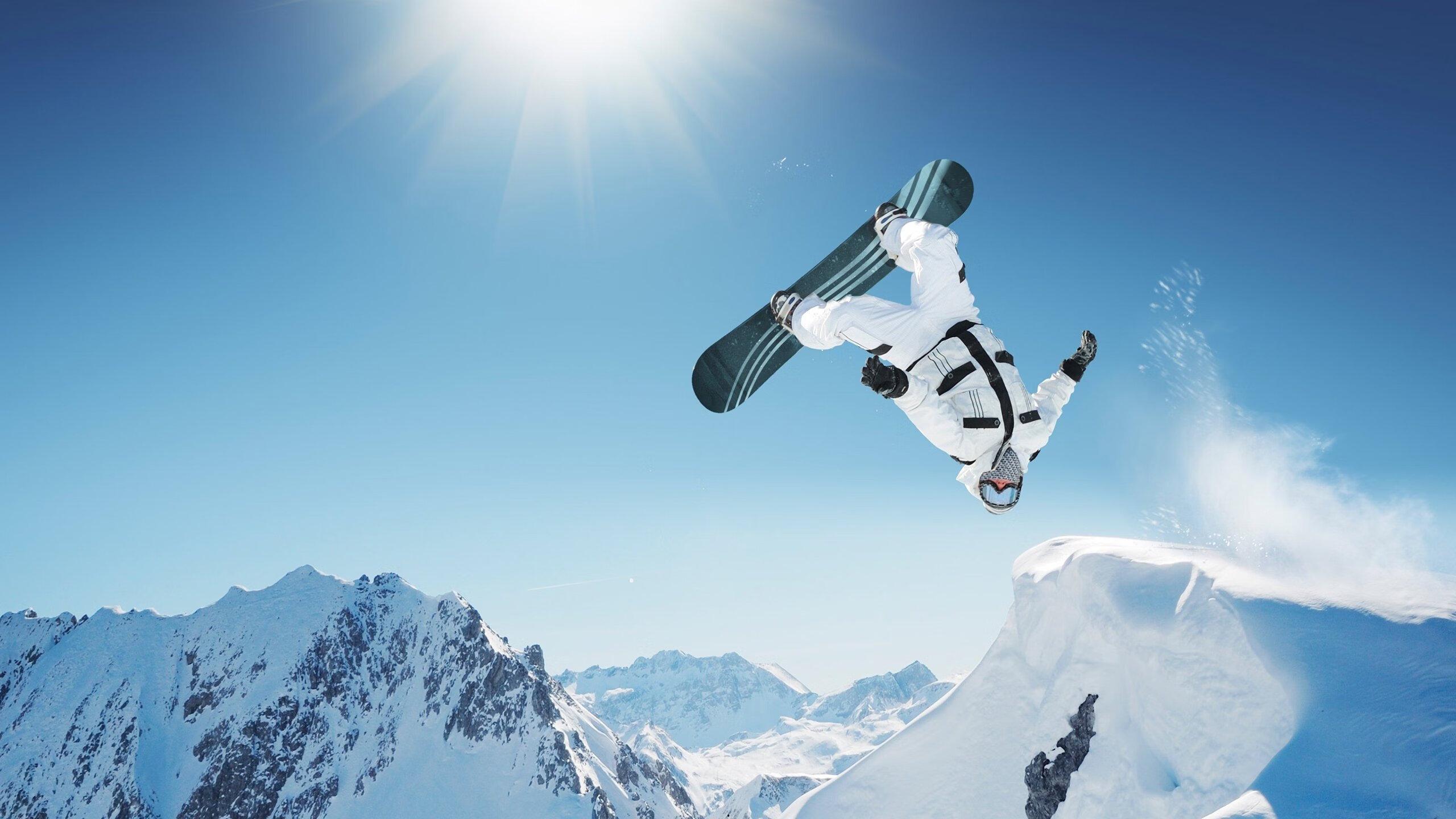 中国冰壶队世锦赛表现亮眼 新生代选手展现强大潜力